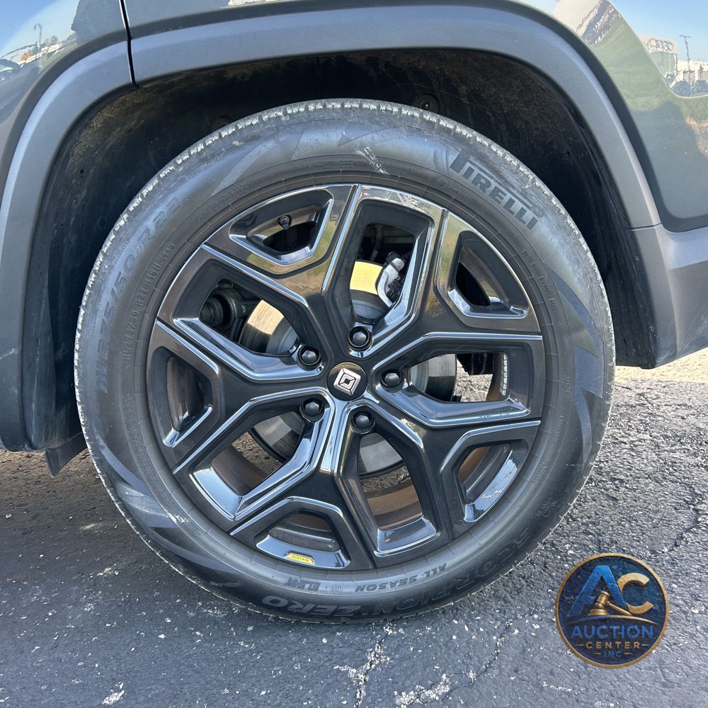 2024 Rivian R1S Adventure Dual-Motor