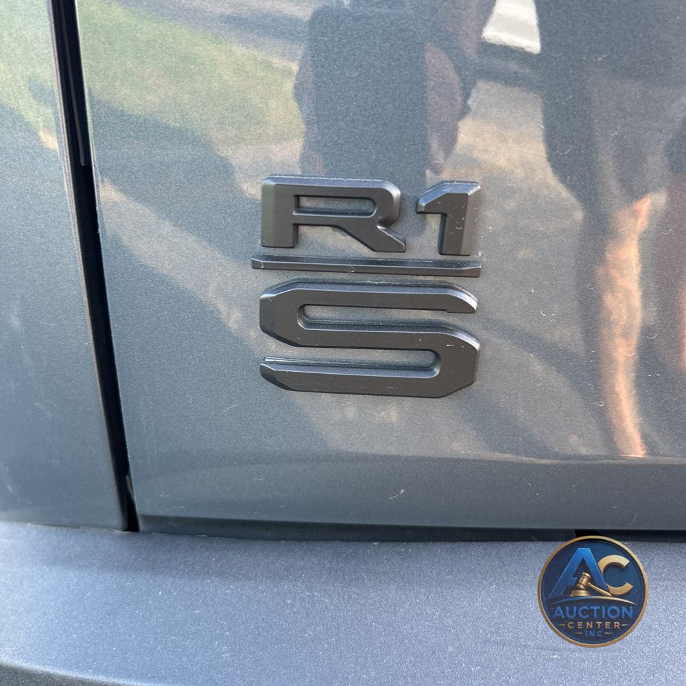 2024 Rivian R1S Adventure Dual-Motor