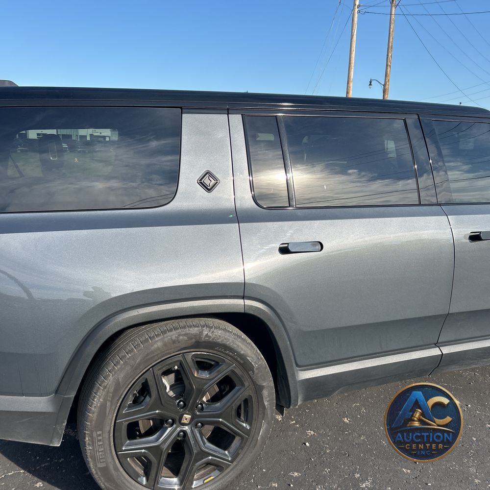 2024 Rivian R1S Adventure Dual-Motor