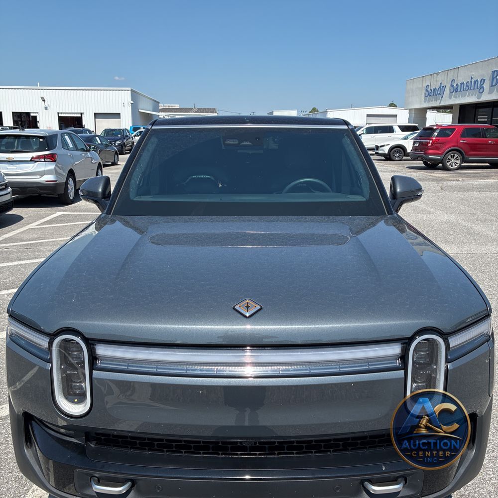 2025 Rivian R1S Adventure Dual-Motor