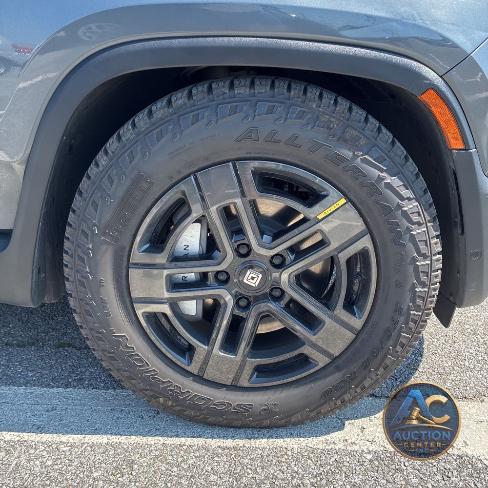 2025 Rivian R1S Adventure Dual-Motor