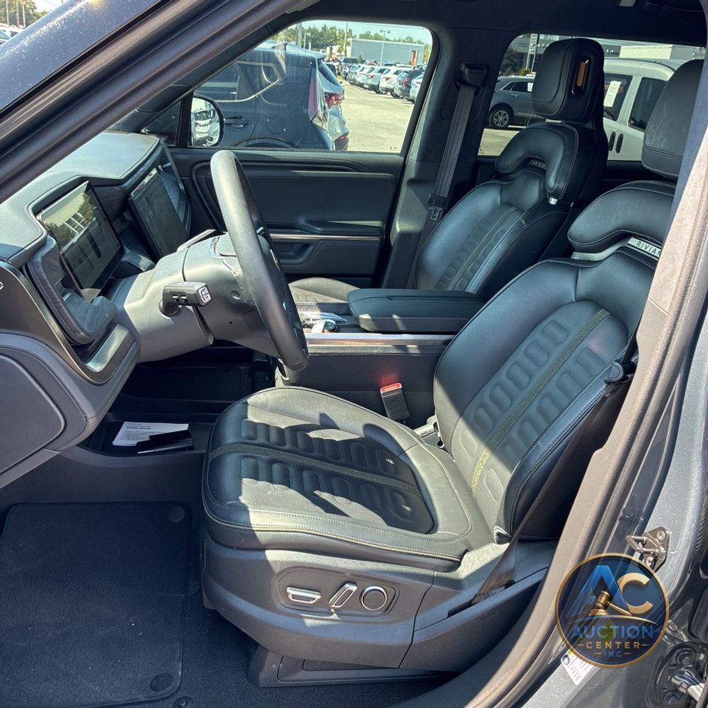 2025 Rivian R1S Adventure Dual-Motor