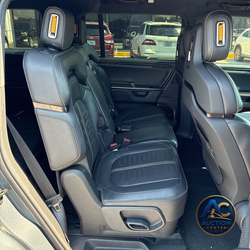 2025 Rivian R1S Adventure Dual-Motor