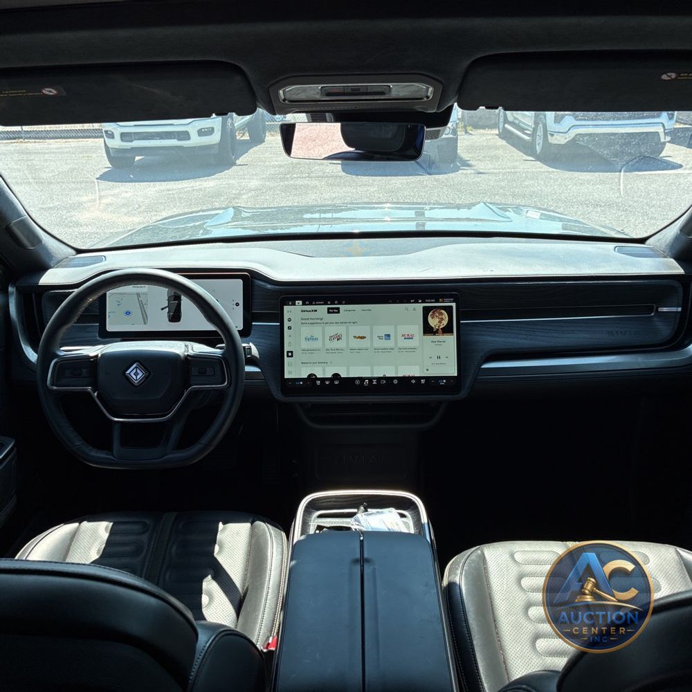 2025 Rivian R1S Adventure Dual-Motor