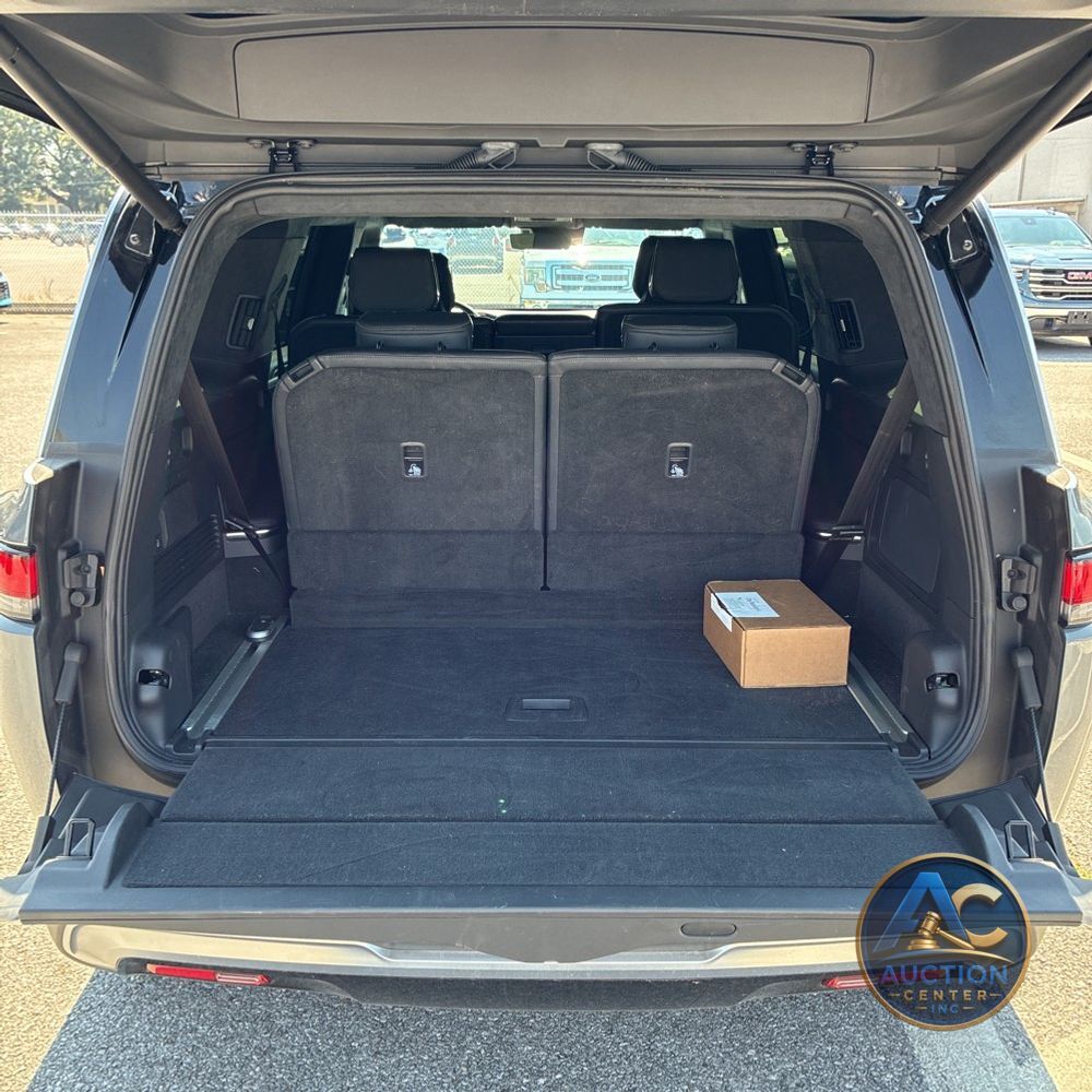 2025 Rivian R1S Adventure Dual-Motor