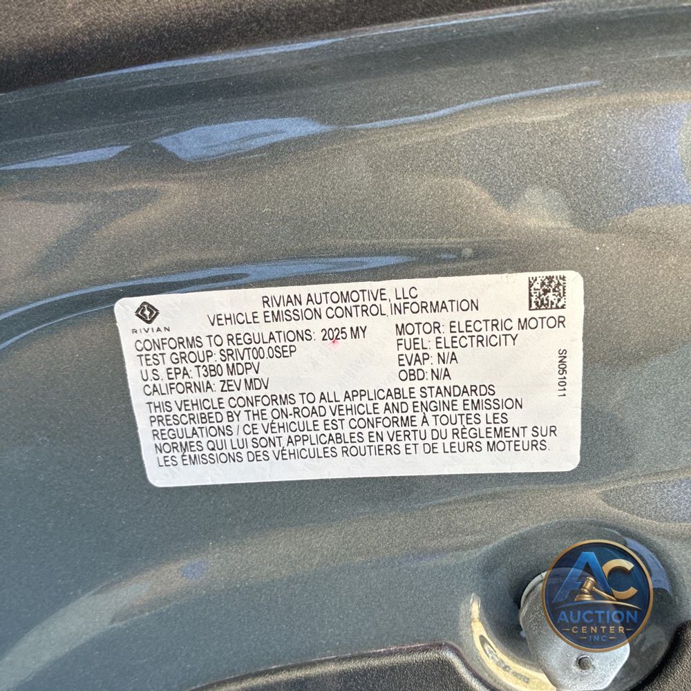 2025 Rivian R1S Adventure Dual-Motor