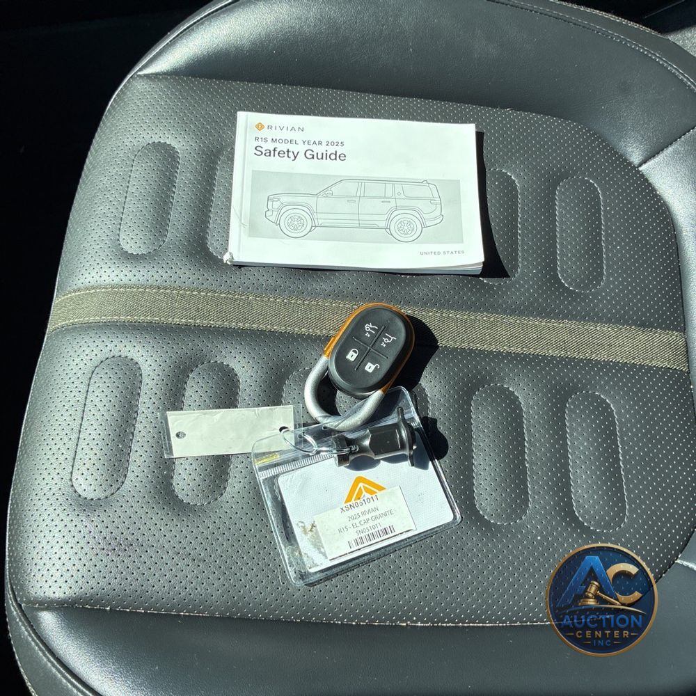 2025 Rivian R1S Adventure Dual-Motor