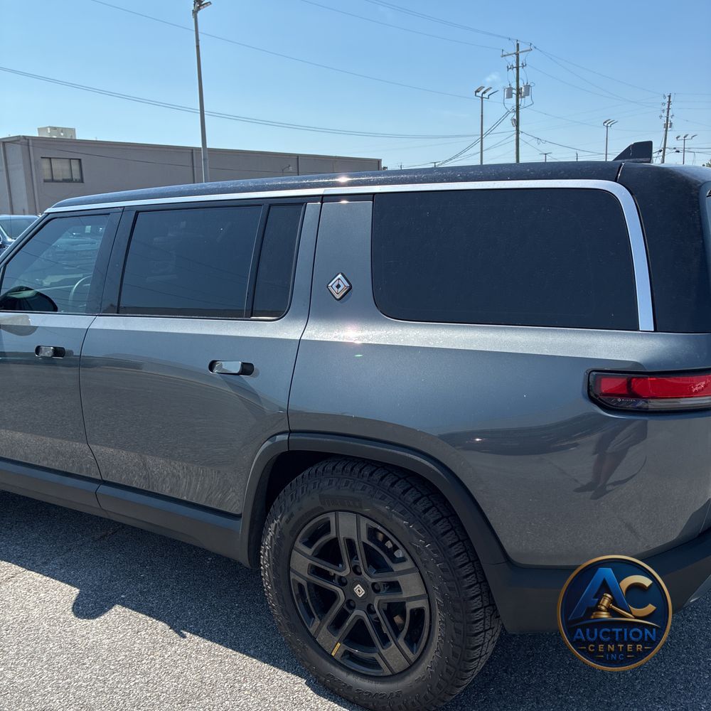 2025 Rivian R1S Adventure Dual-Motor