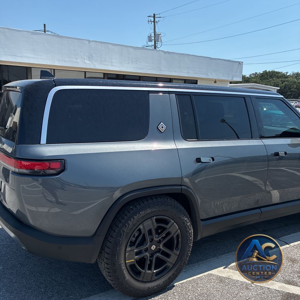 2025 Rivian R1S Adventure Dual-Motor