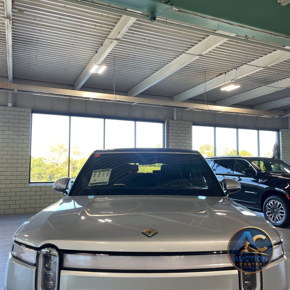 2024 Rivian R1S Adventure Dual-Motor