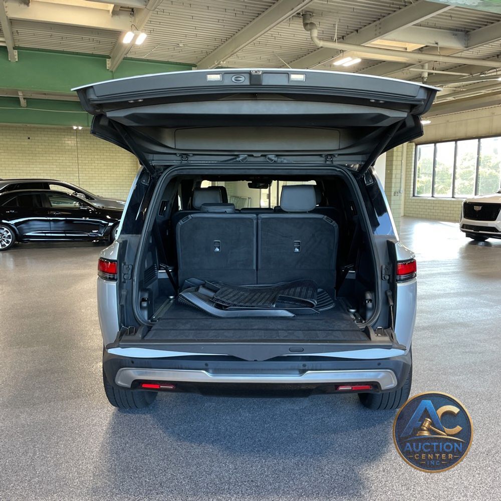 2024 Rivian R1S Adventure Dual-Motor