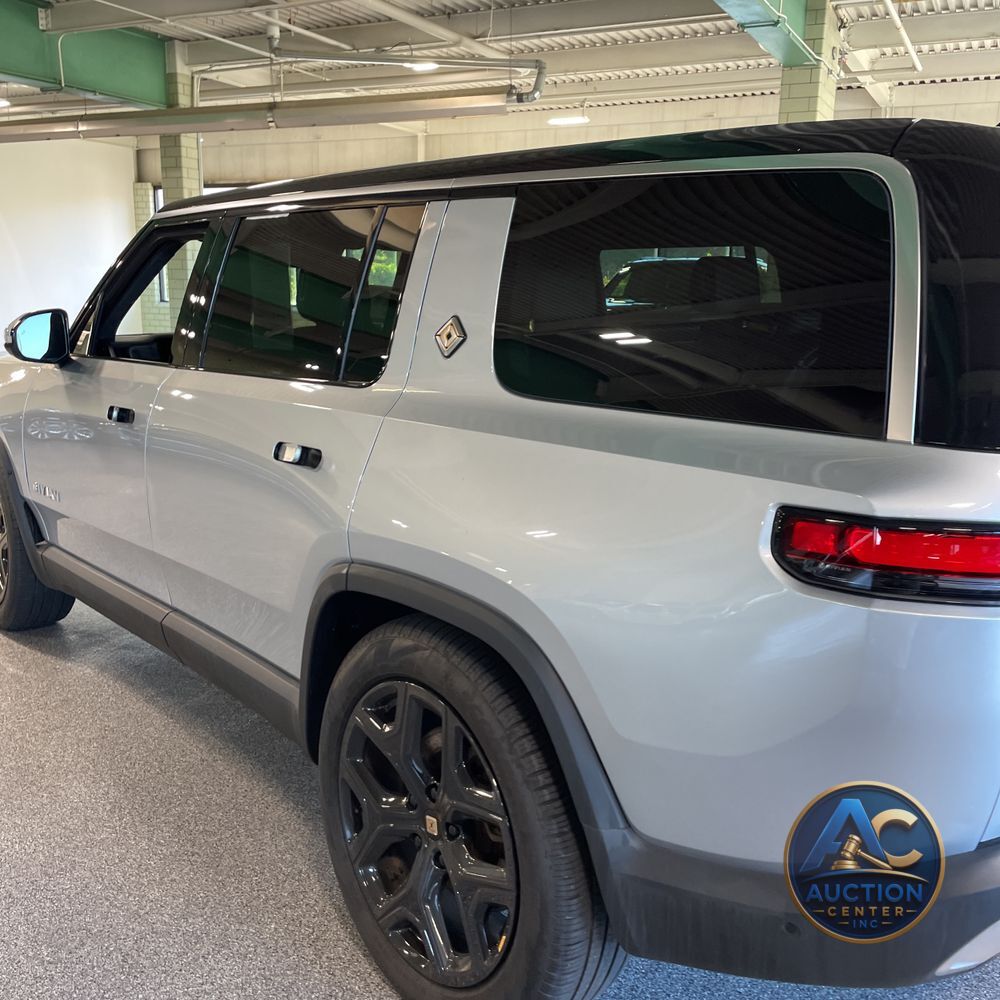 2024 Rivian R1S Adventure Dual-Motor