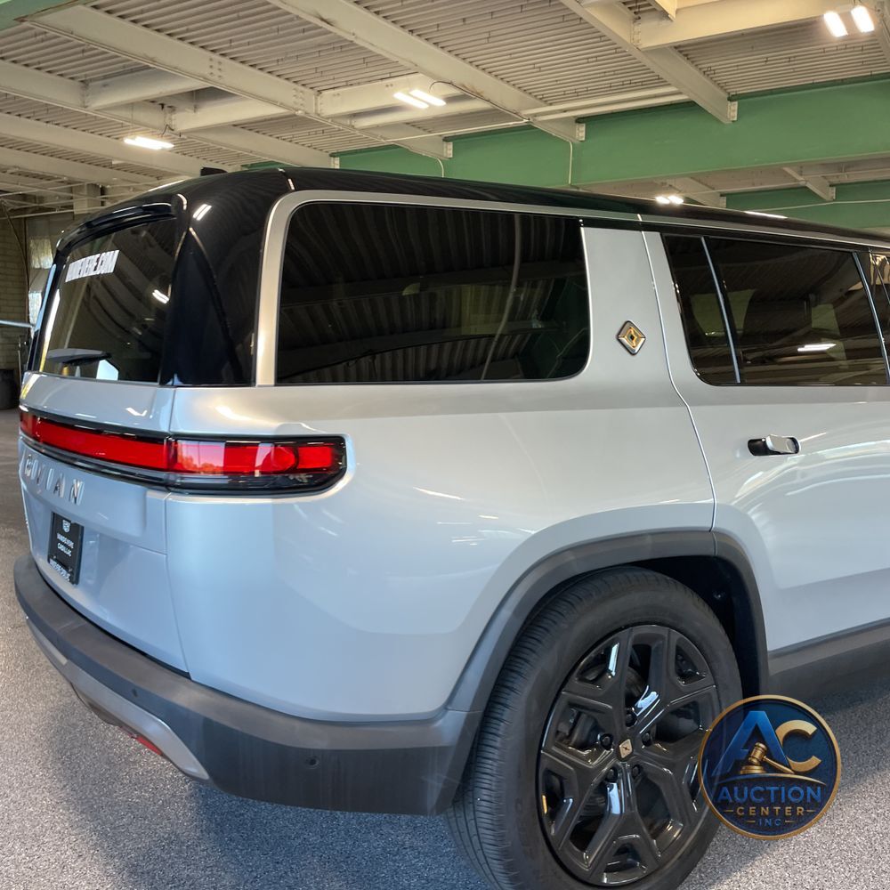 2024 Rivian R1S Adventure Dual-Motor