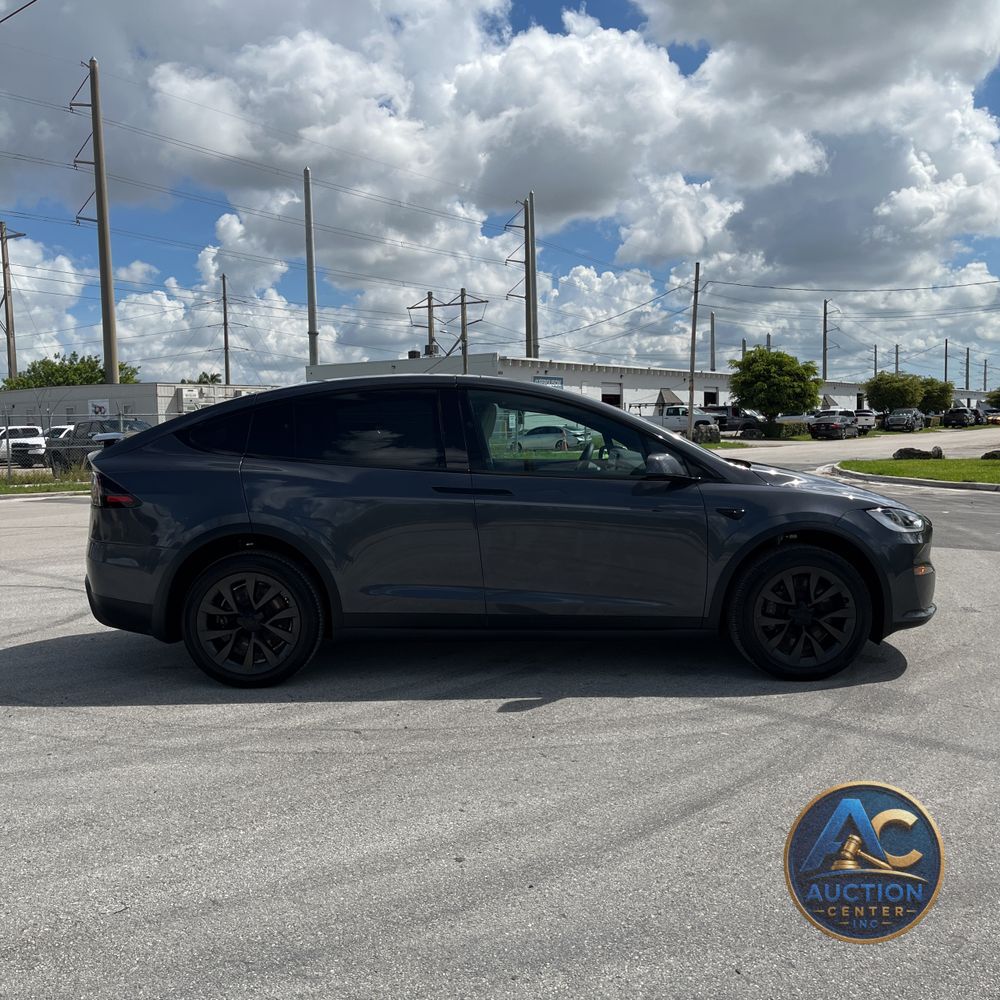 2023 Tesla Model X Long Range