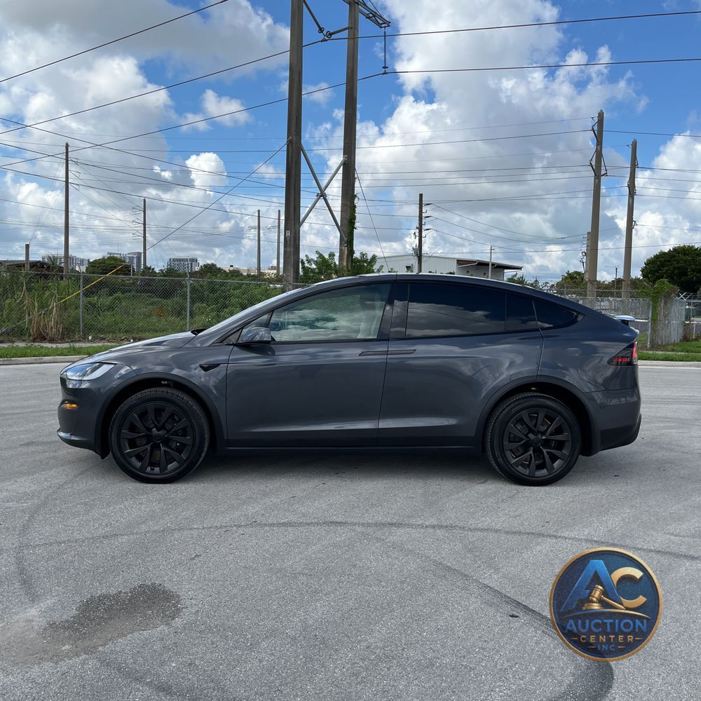 2023 Tesla Model X Long Range