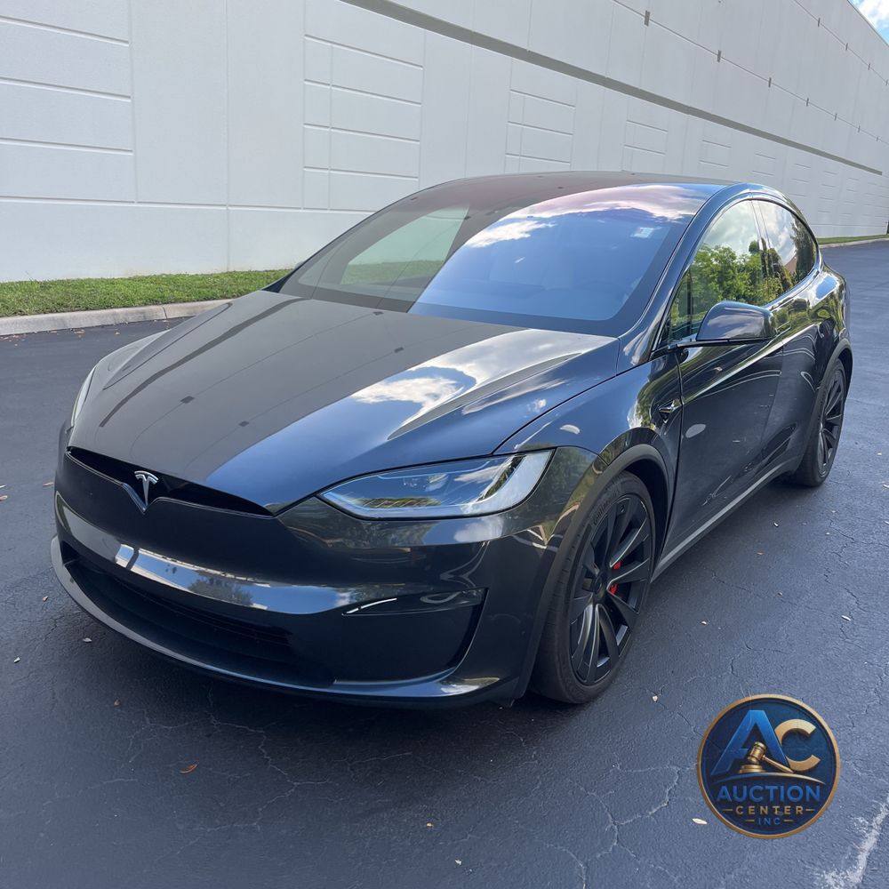 2024 Tesla Model X Plaid