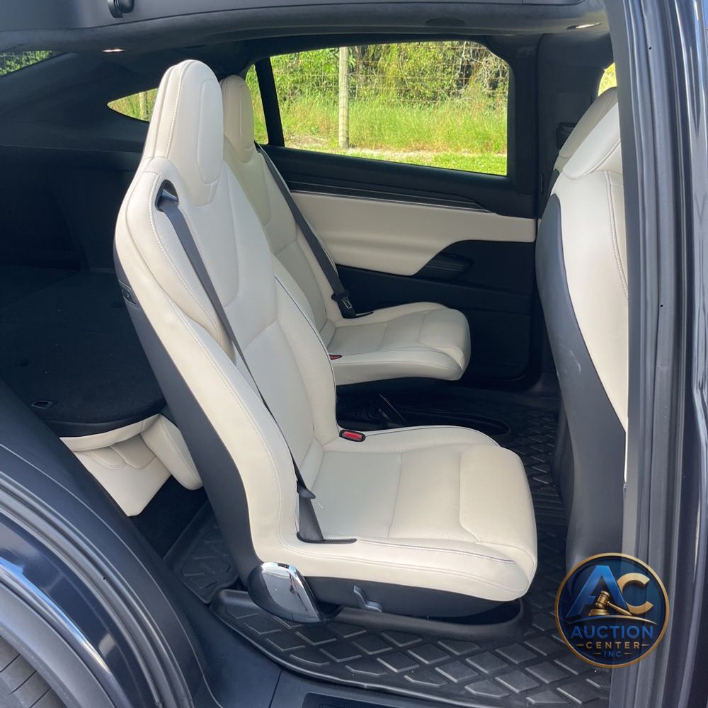 2024 Tesla Model X Plaid