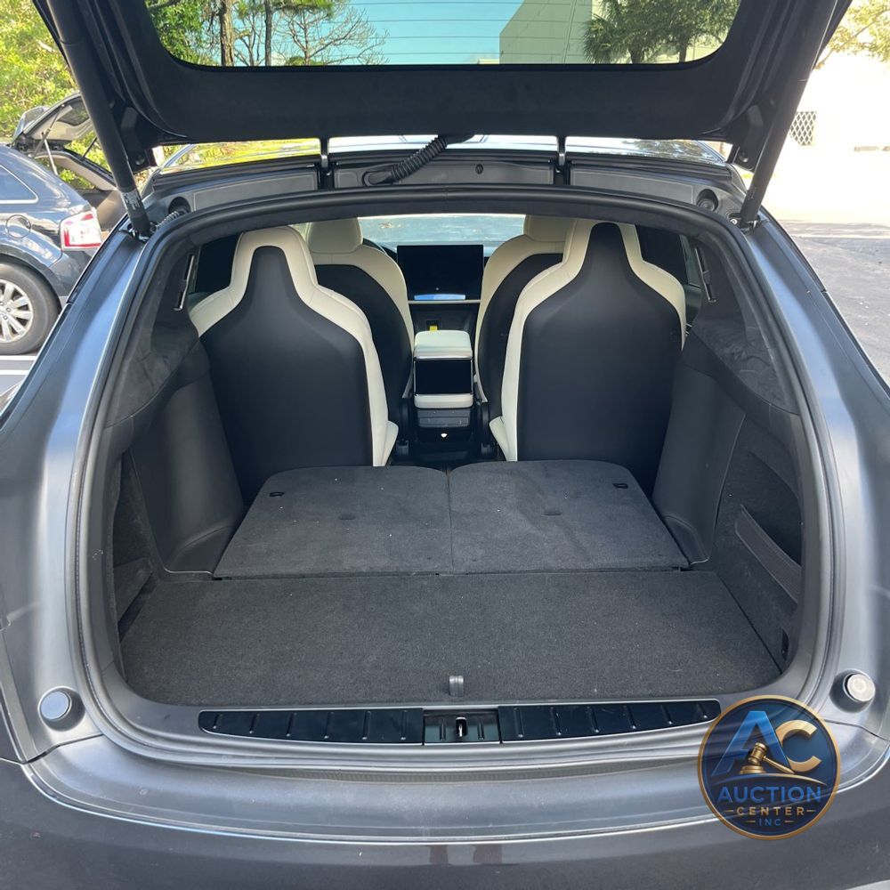 2024 Tesla Model X Plaid