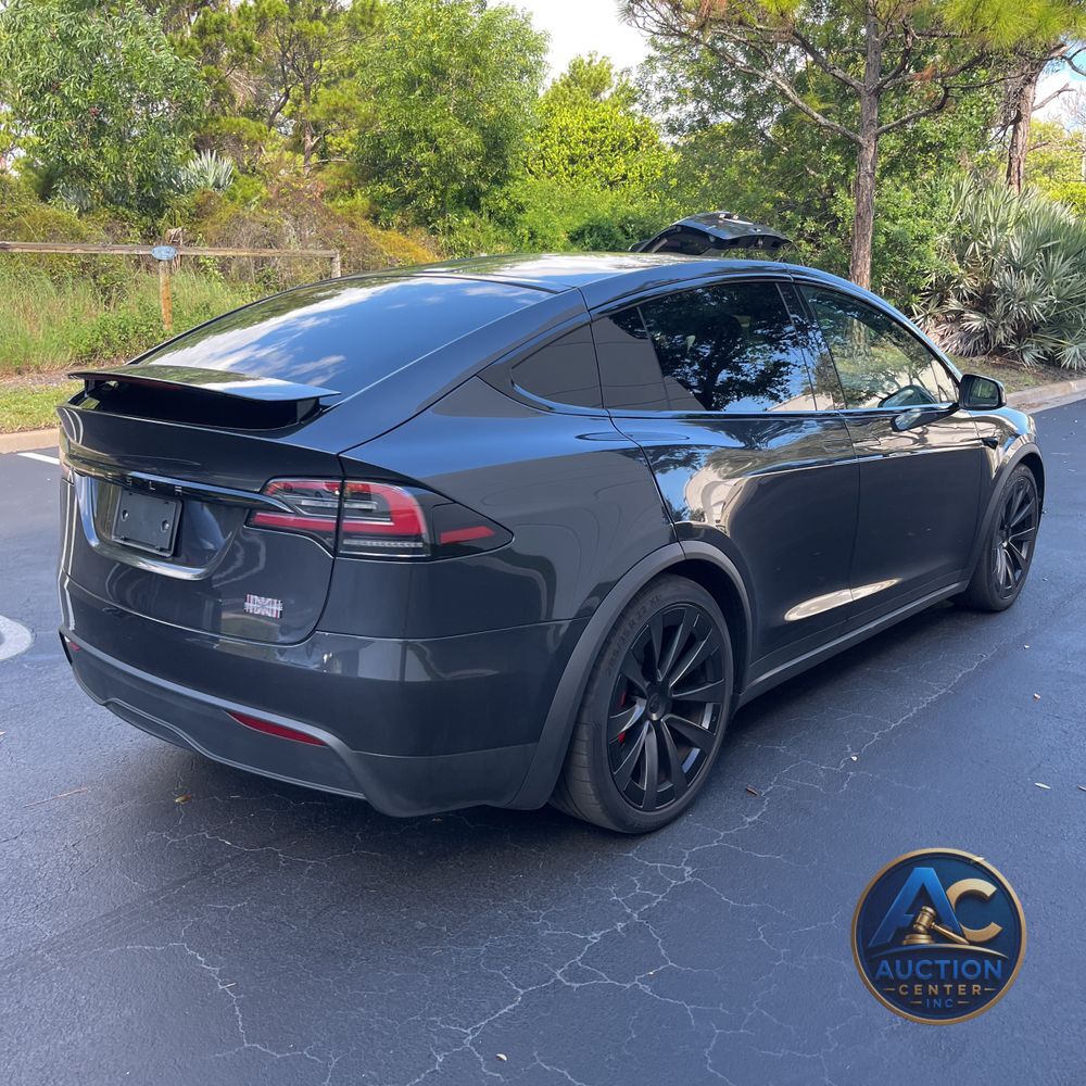 2024 Tesla Model X Plaid