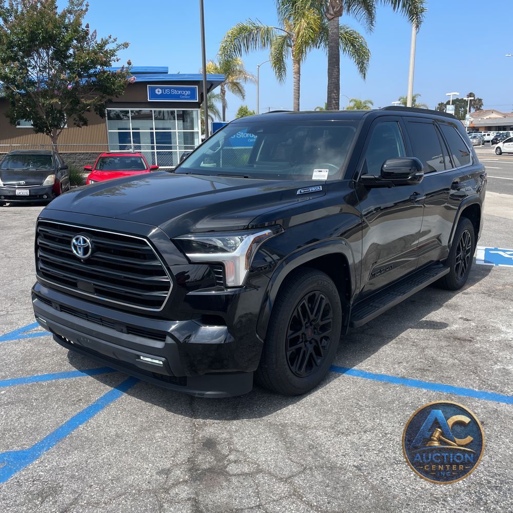 2023 Toyota Sequoia SR5
