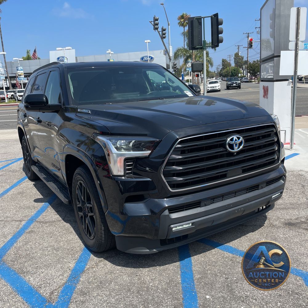 2023 Toyota Sequoia SR5