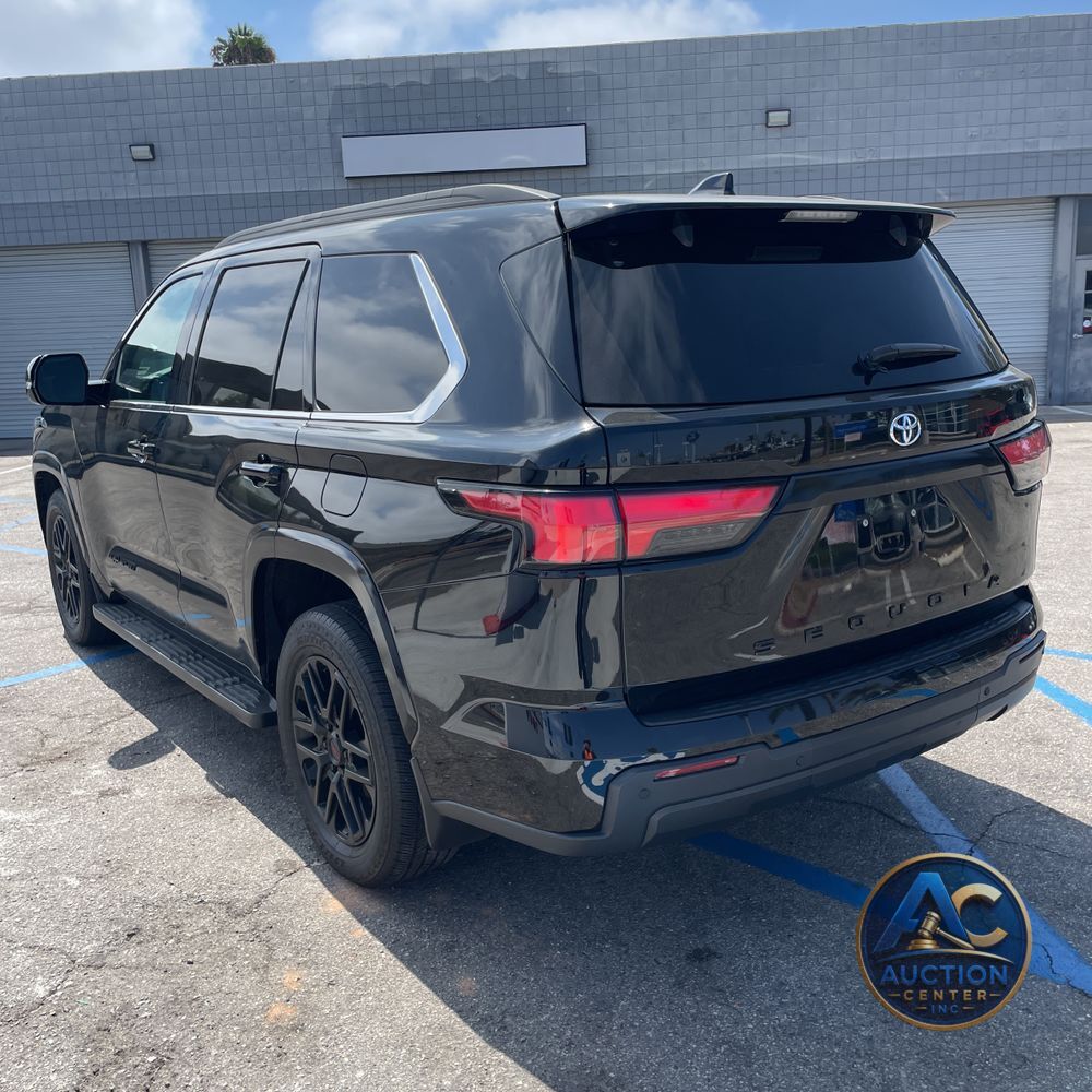 2023 Toyota Sequoia SR5
