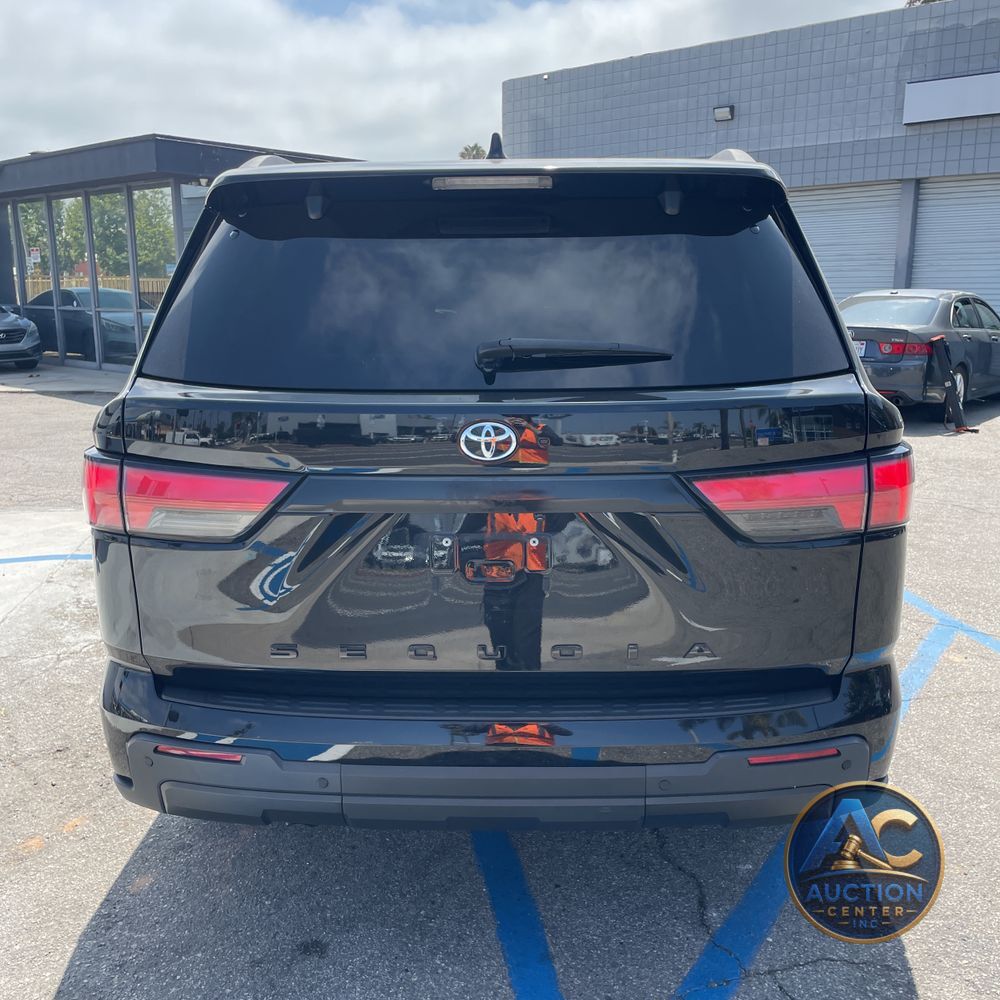 2023 Toyota Sequoia SR5