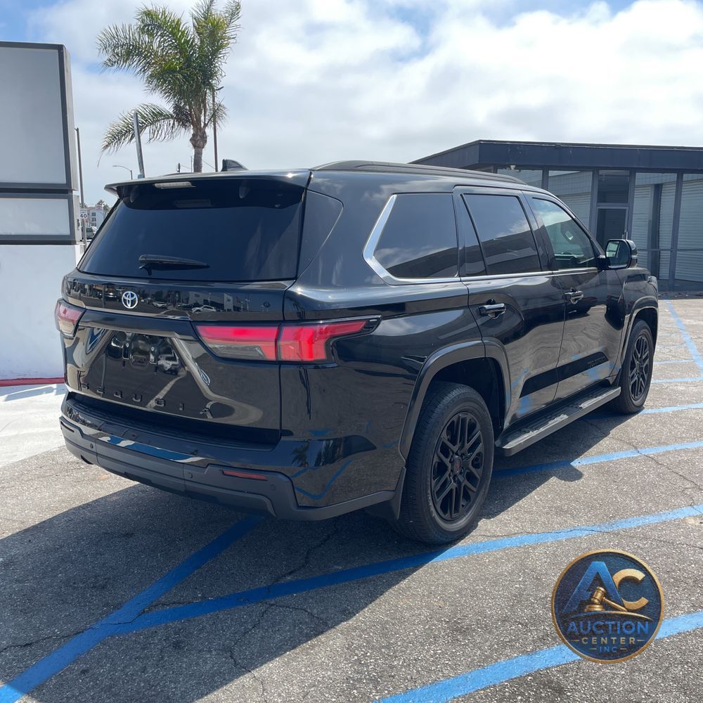 2023 Toyota Sequoia SR5