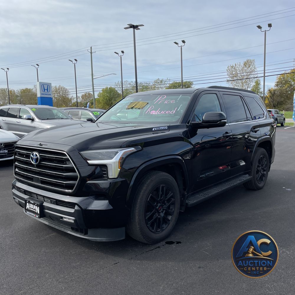 2024 Toyota Sequoia SR5