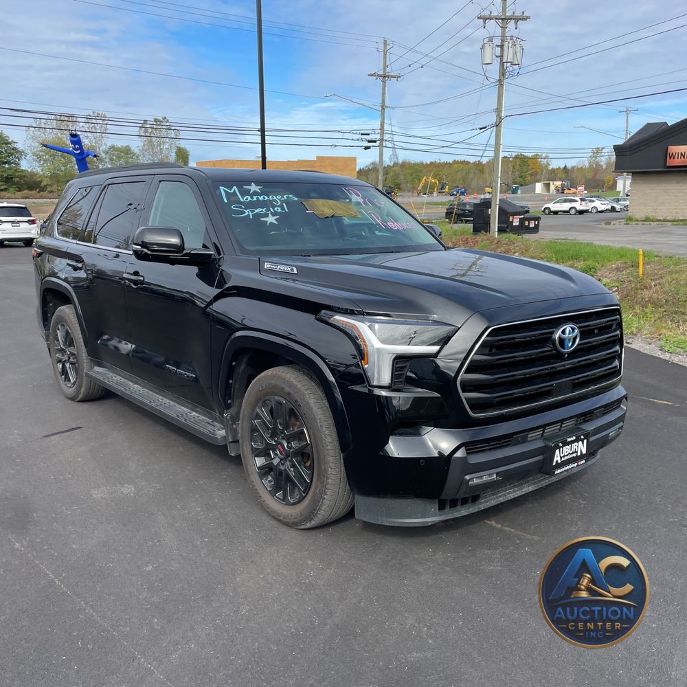 2024 Toyota Sequoia SR5