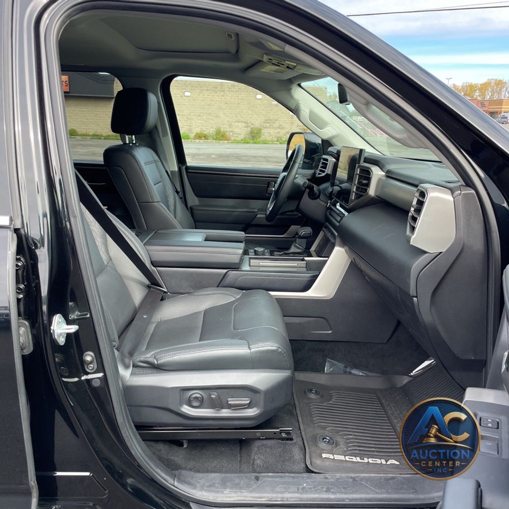 2024 Toyota Sequoia SR5