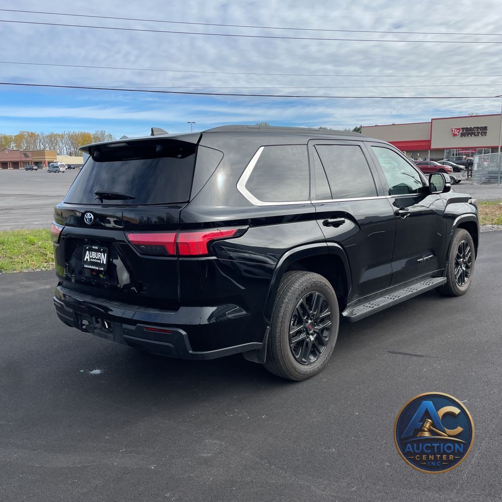 2024 Toyota Sequoia SR5