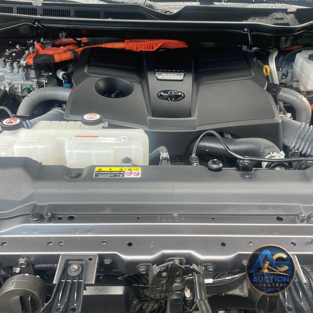 2024 Toyota Sequoia SR5