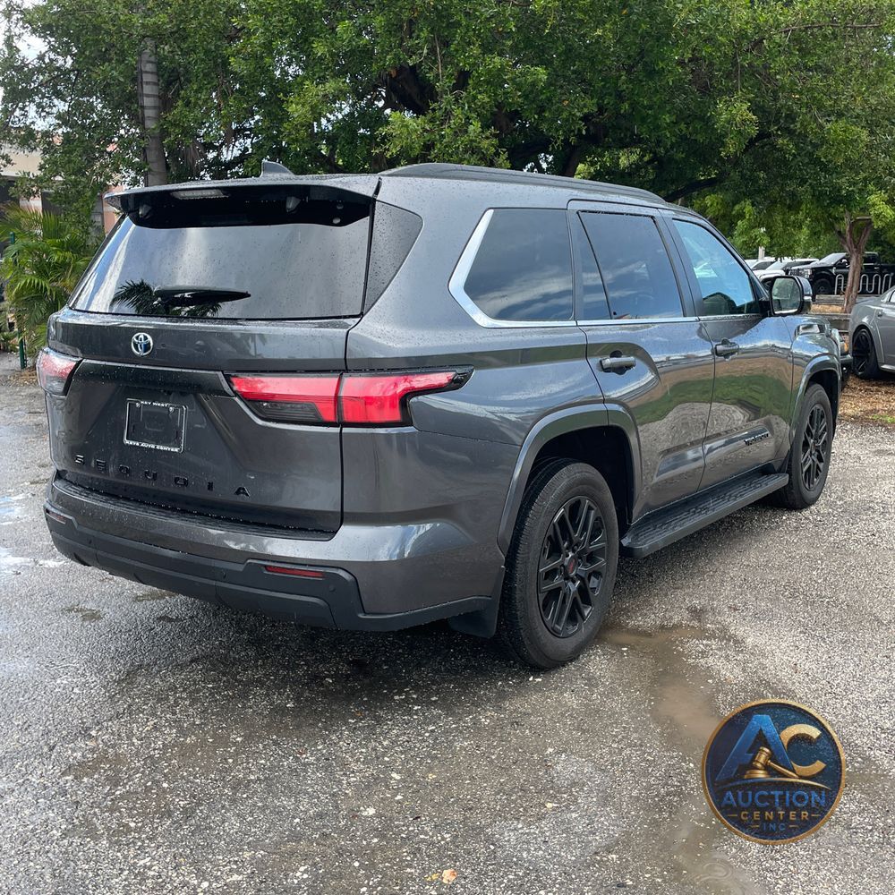 2024 Toyota Sequoia SR5