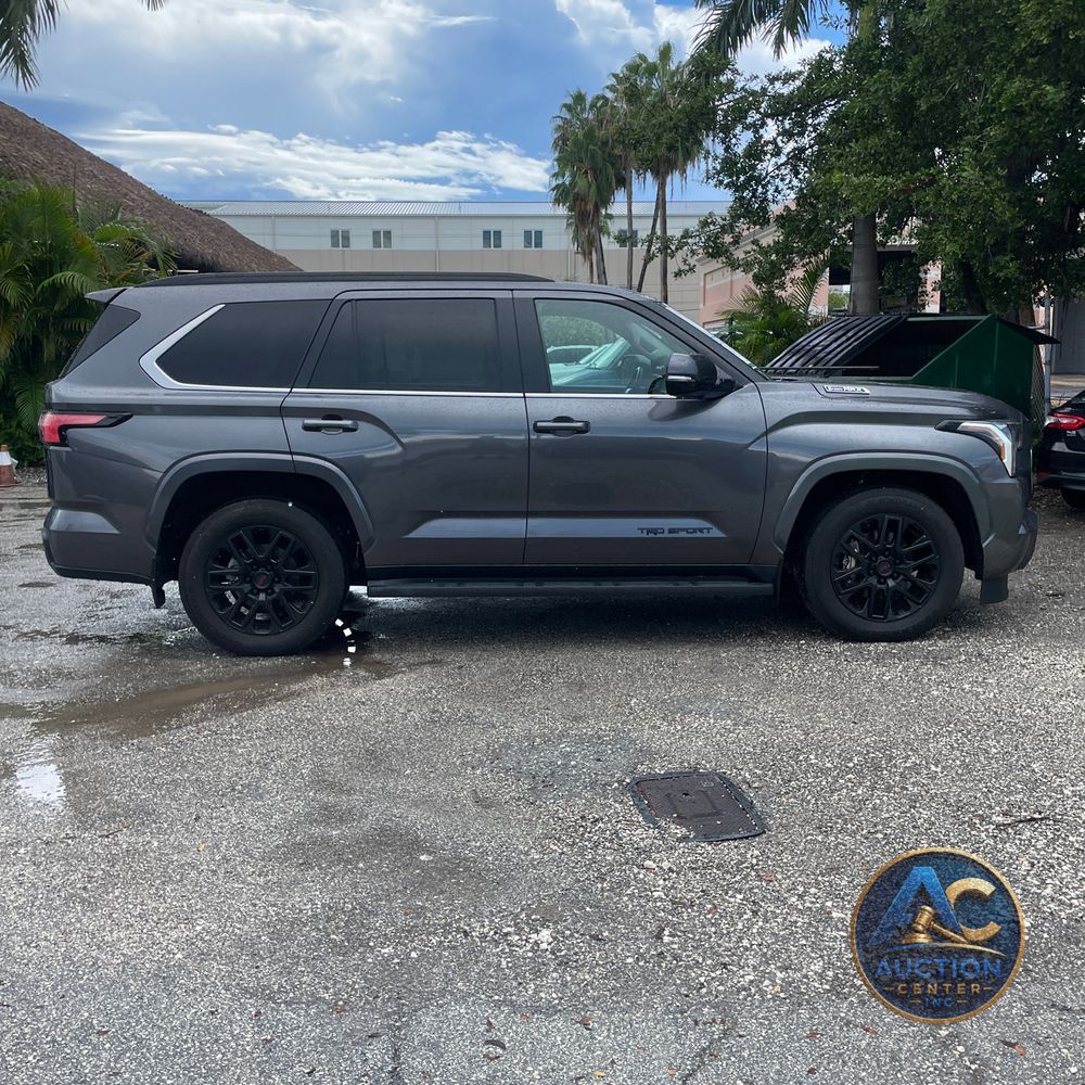 2024 Toyota Sequoia SR5