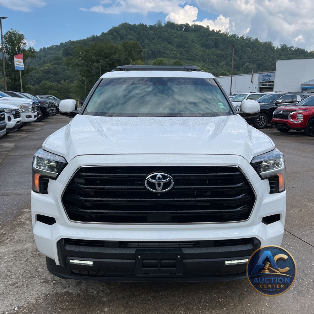 2024 Toyota Sequoia SR5