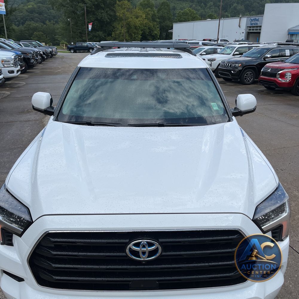 2024 Toyota Sequoia SR5