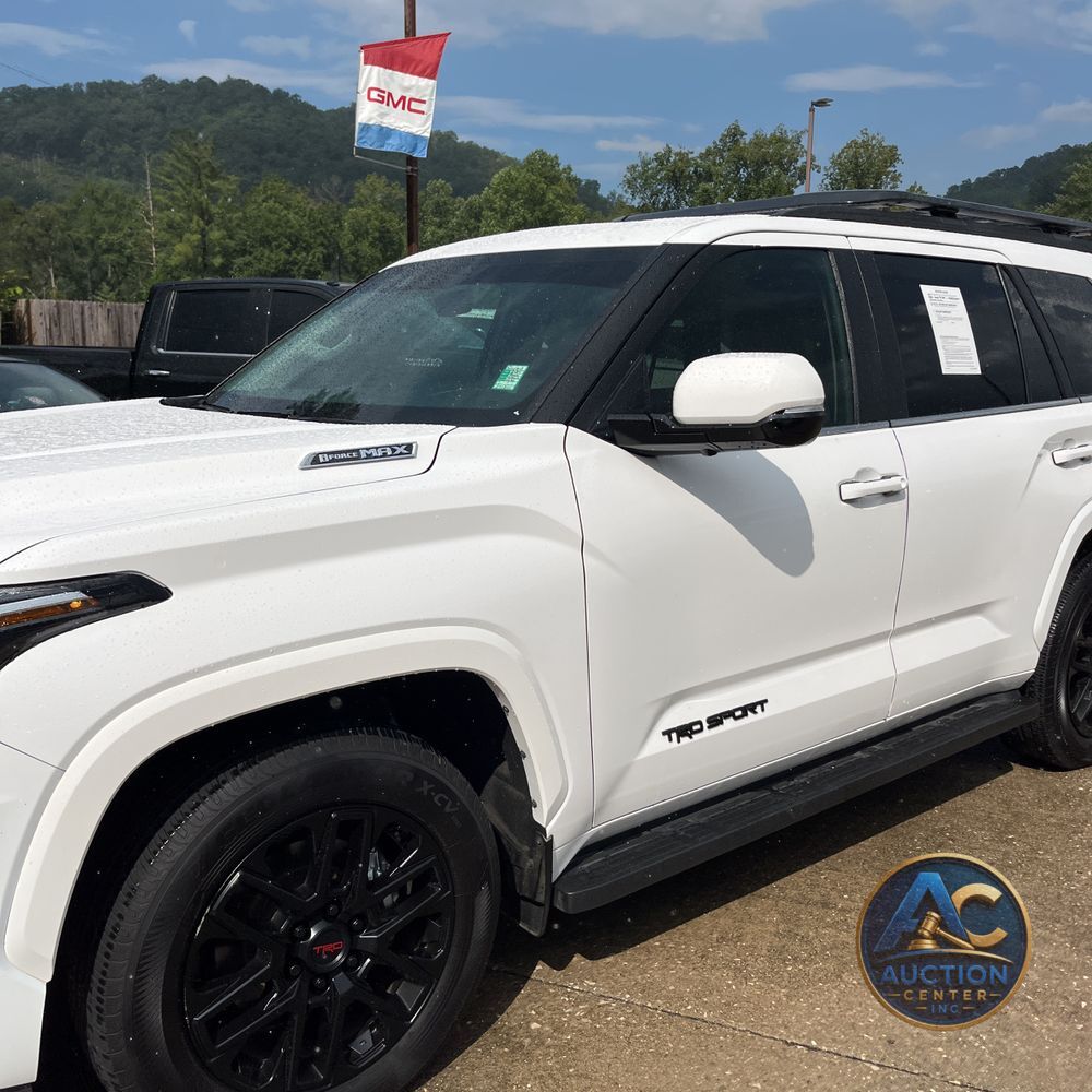 2024 Toyota Sequoia SR5
