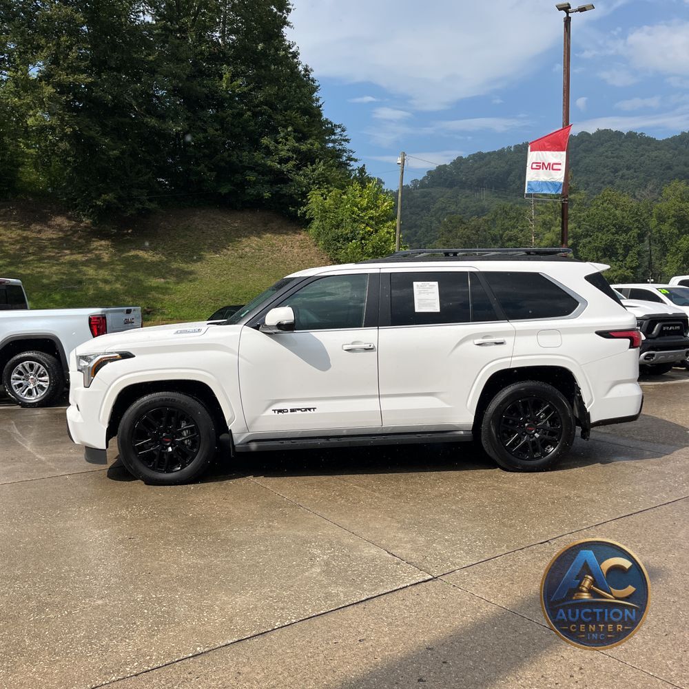 2024 Toyota Sequoia SR5
