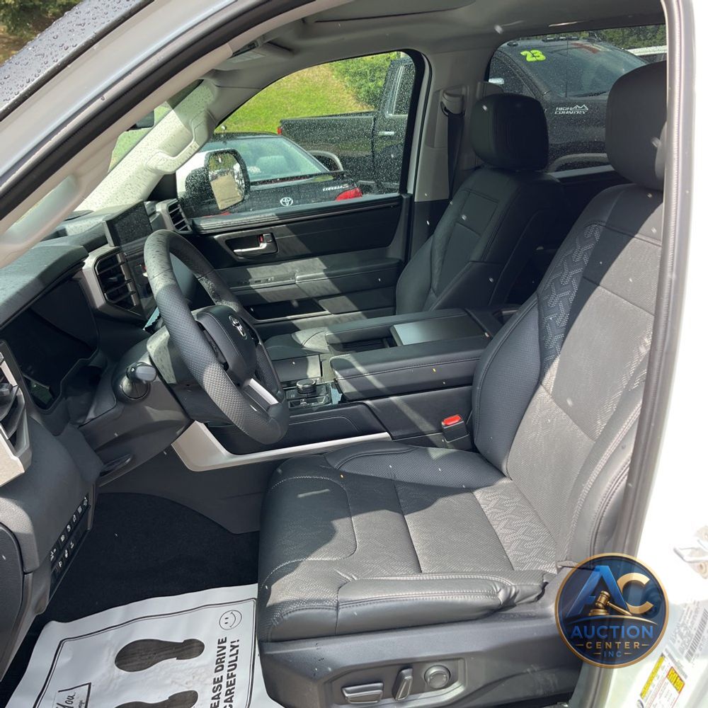2024 Toyota Sequoia SR5