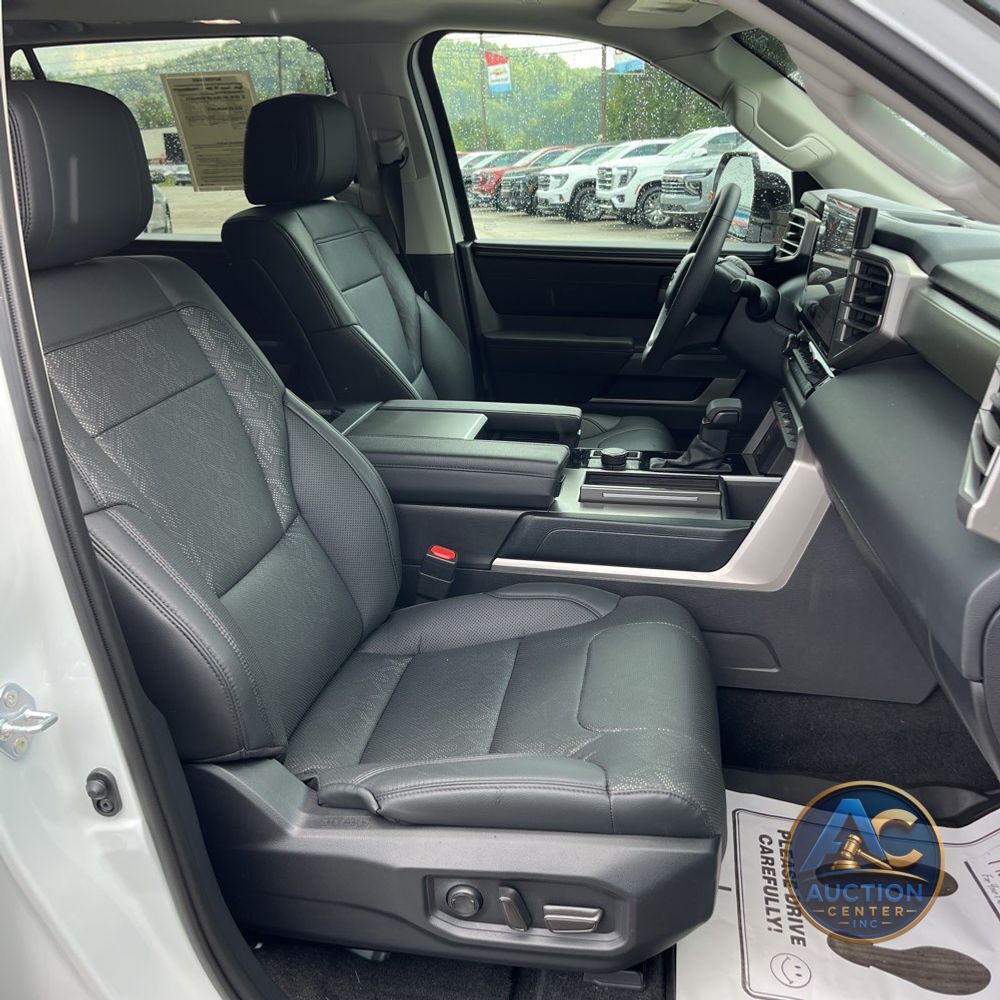 2024 Toyota Sequoia SR5