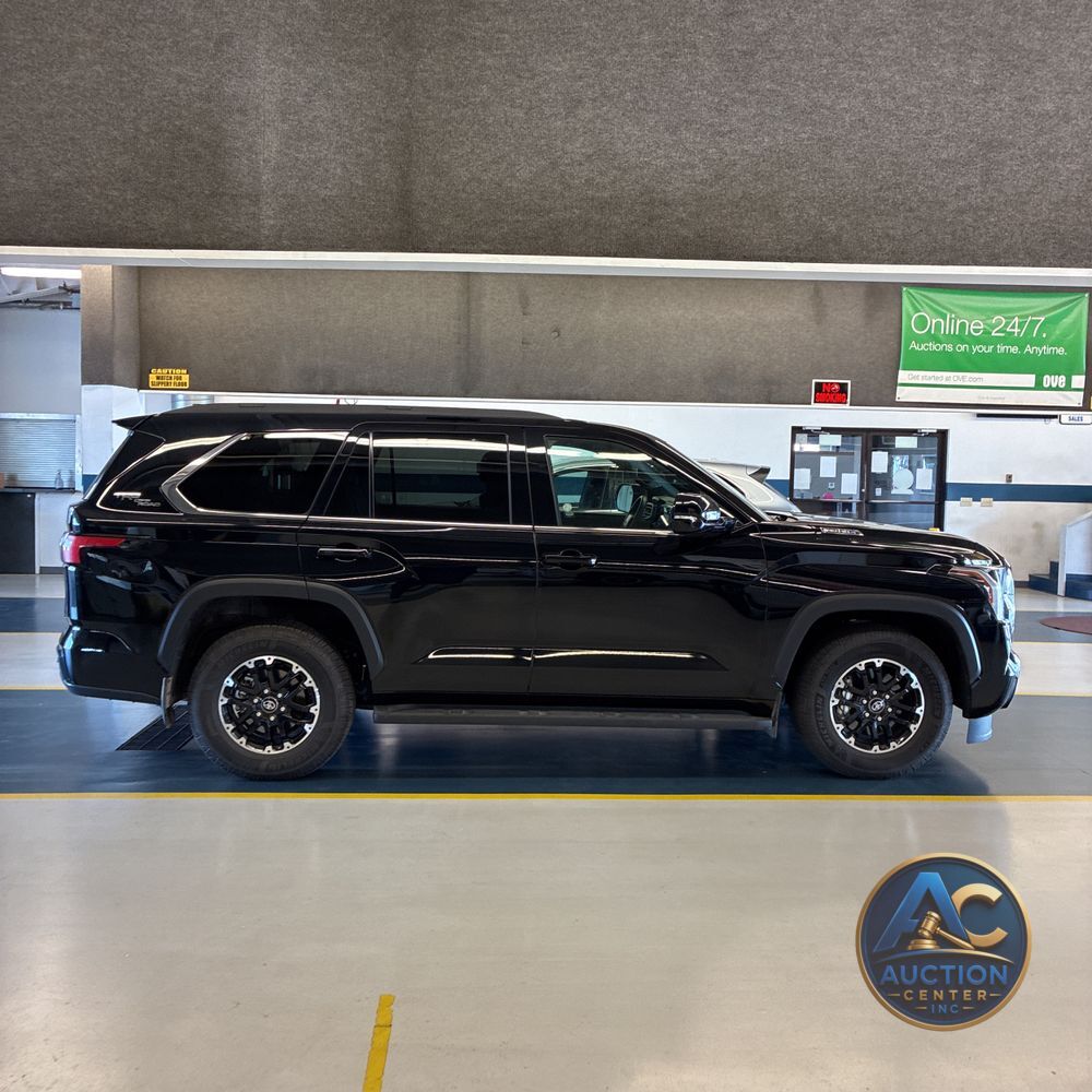 2025 Toyota Sequoia SR5