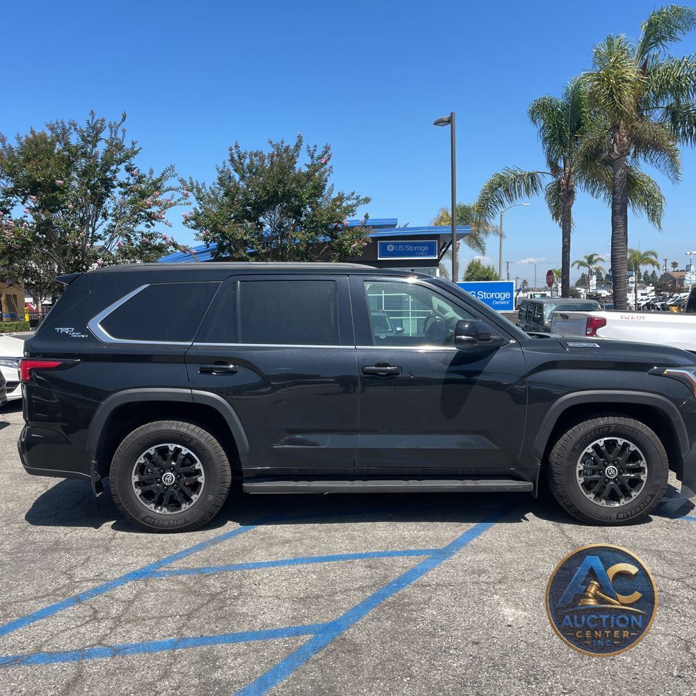 2024 Toyota Sequoia SR5