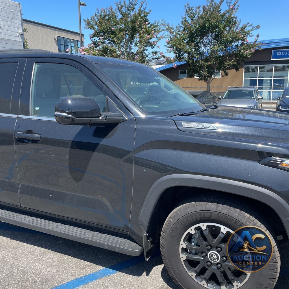 2024 Toyota Sequoia SR5