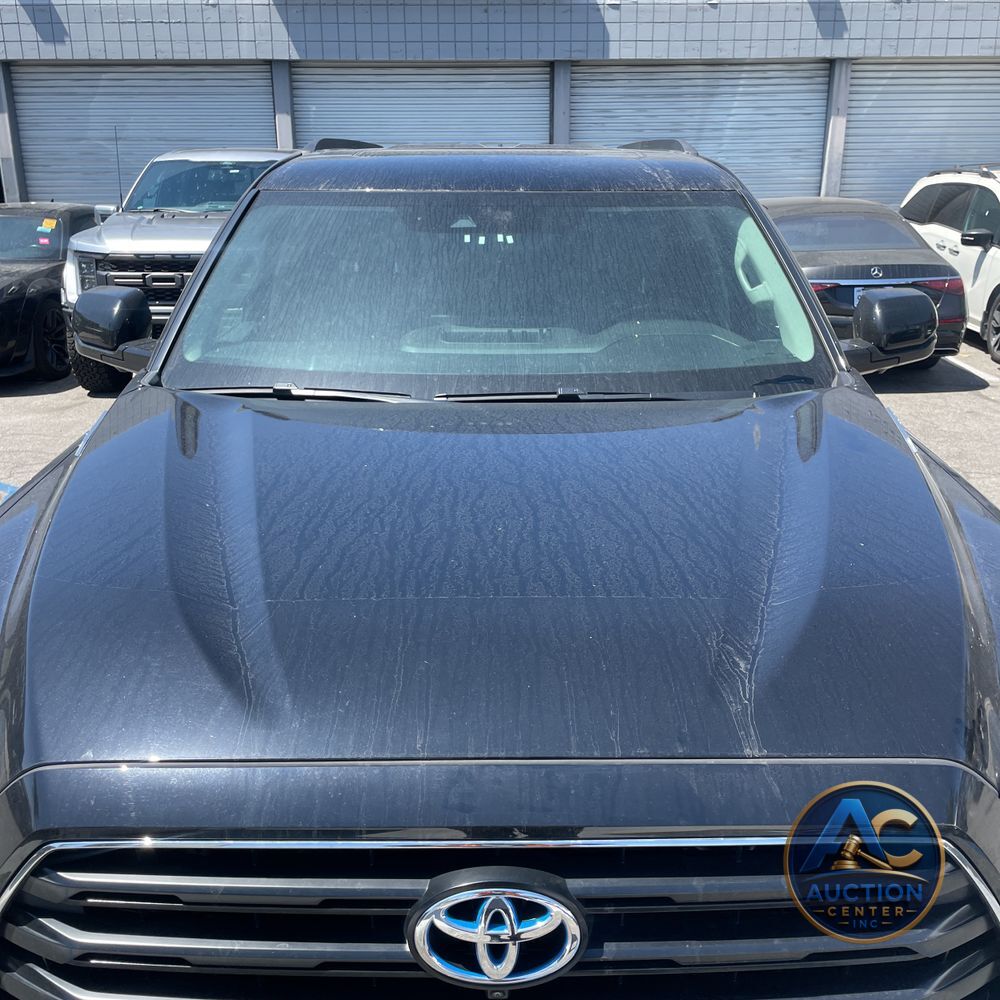 2024 Toyota Sequoia SR5