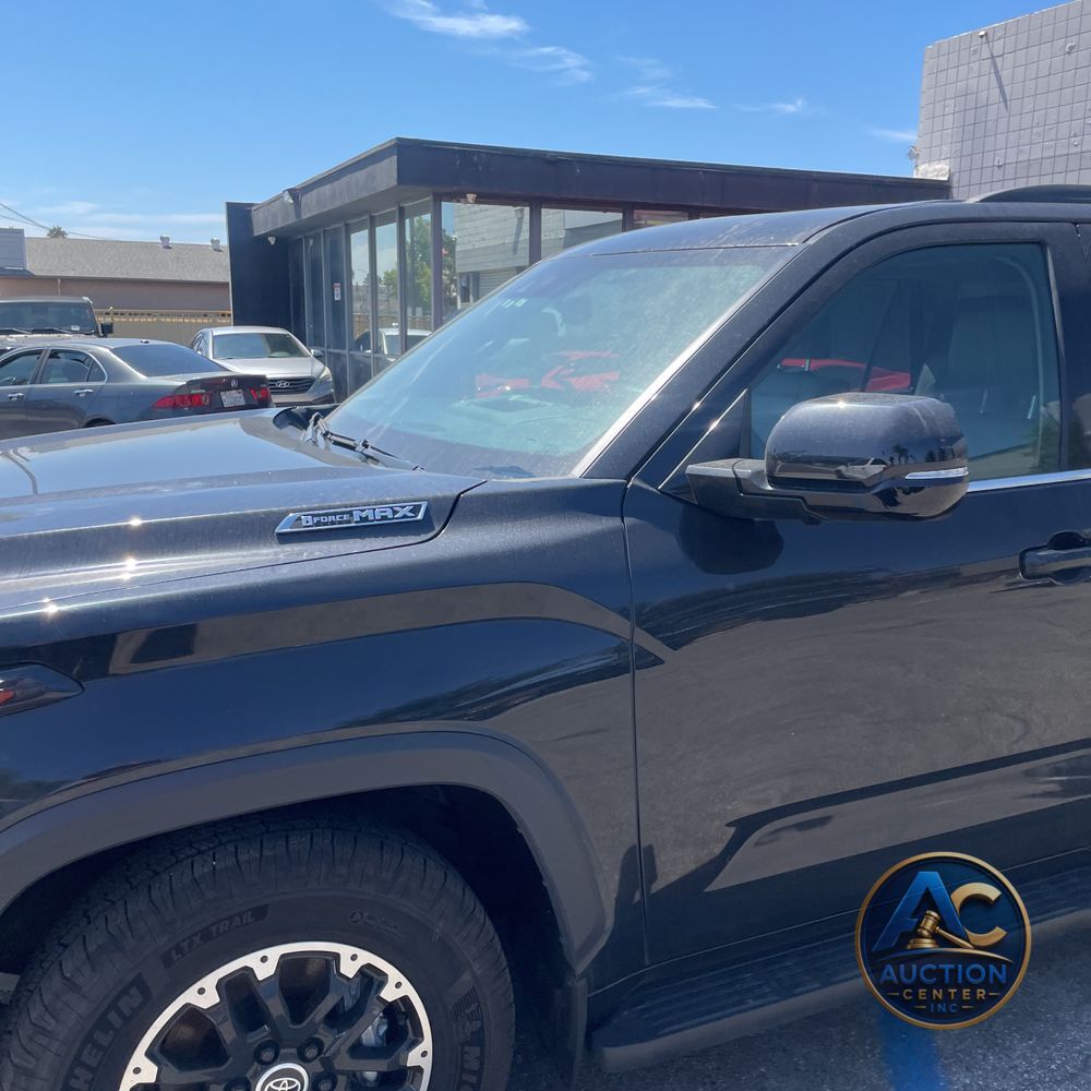 2024 Toyota Sequoia SR5