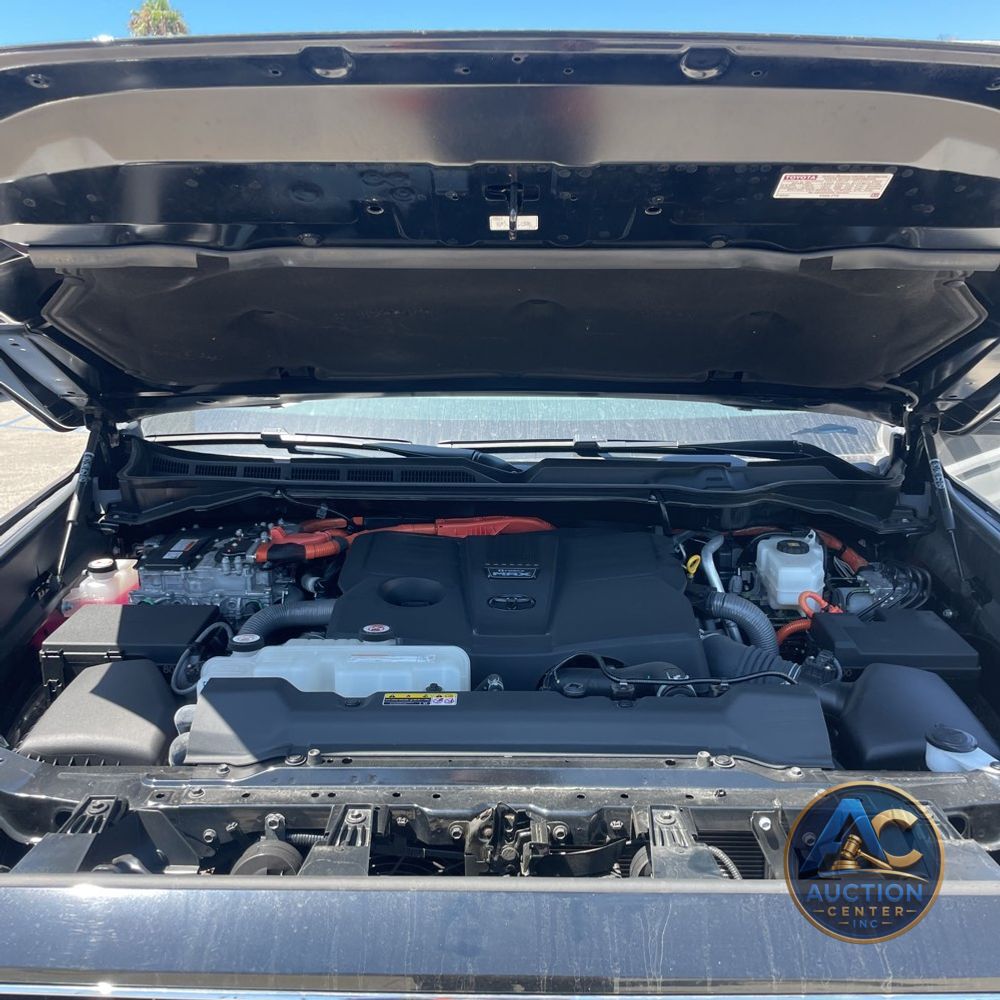 2024 Toyota Sequoia SR5