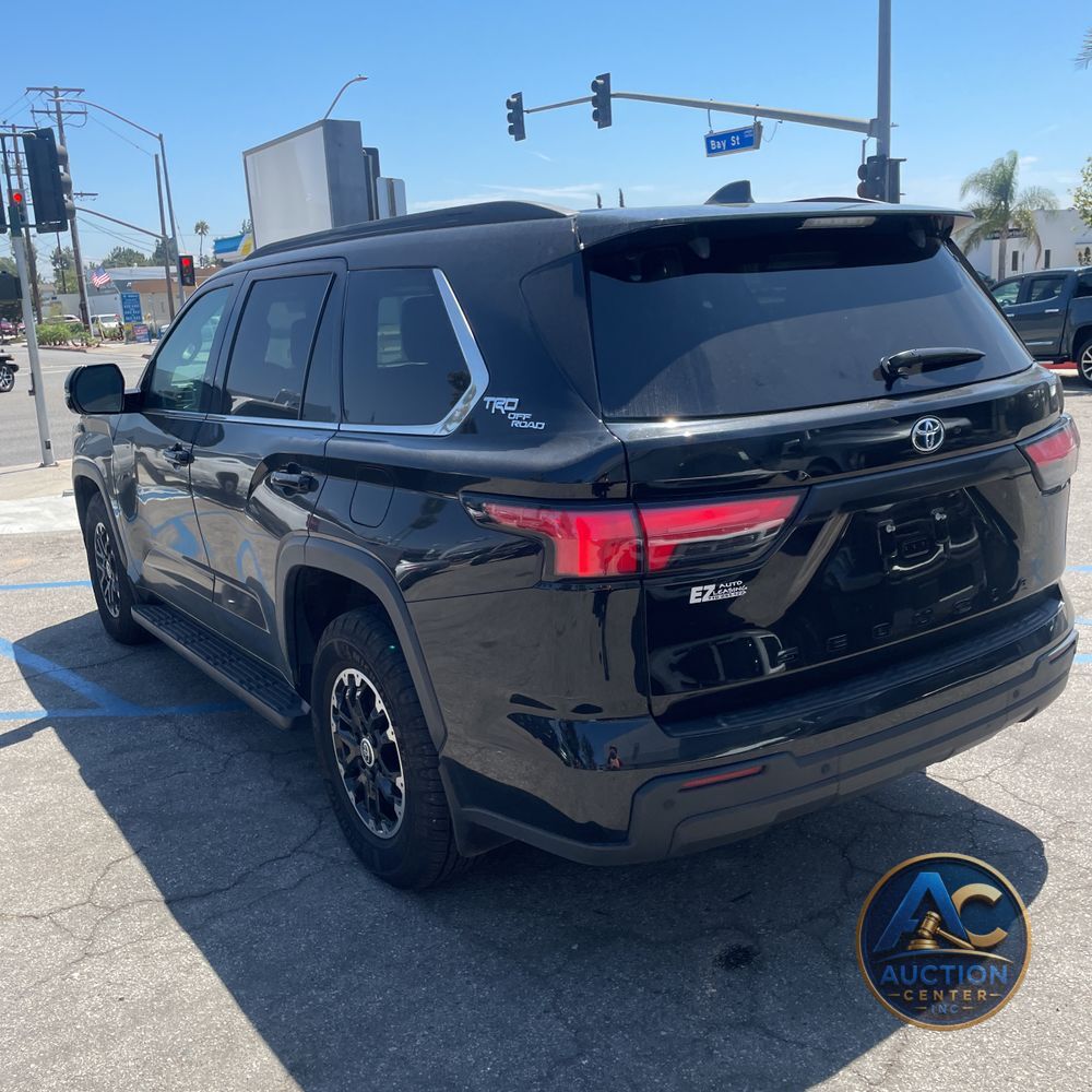 2024 Toyota Sequoia SR5