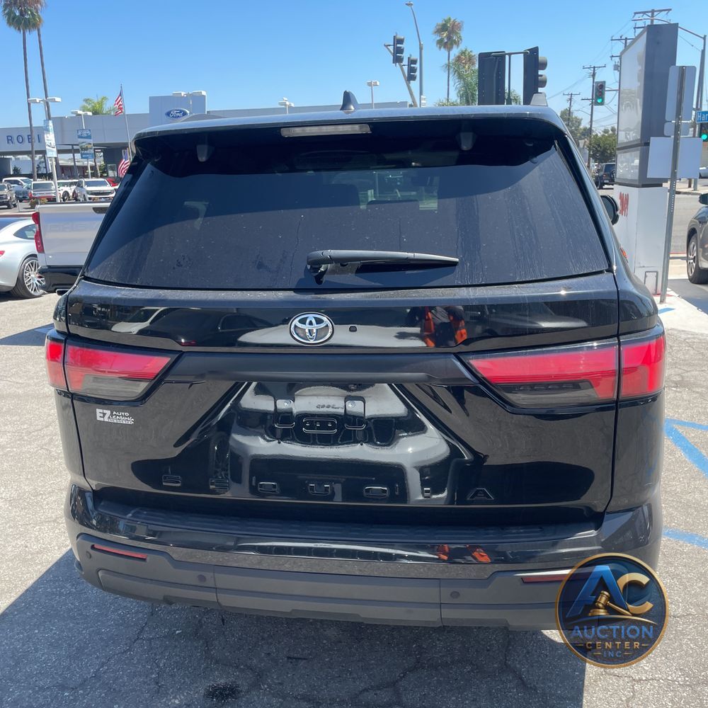 2024 Toyota Sequoia SR5