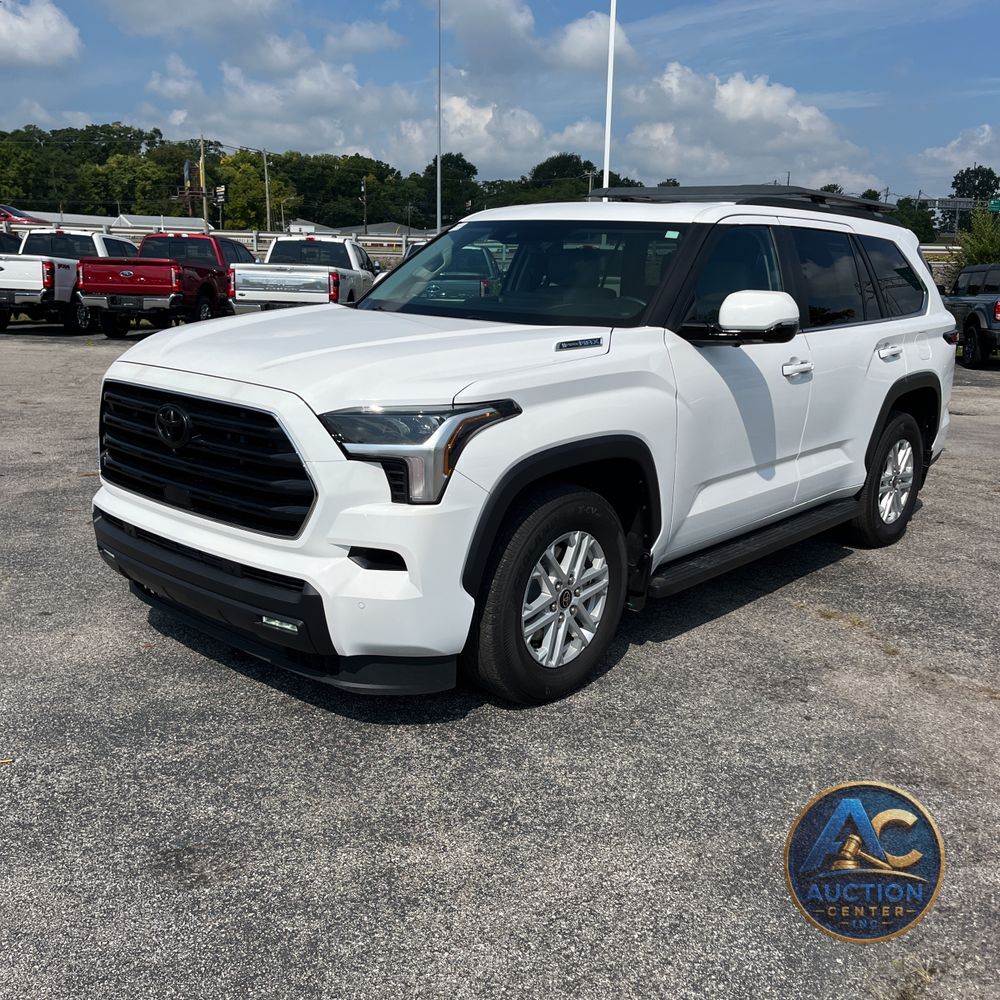 2024 Toyota Sequoia SR5